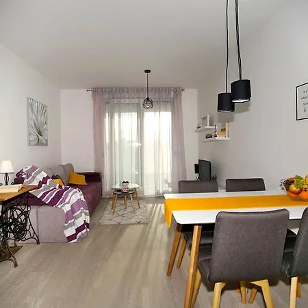 Appartamento Sweet Daisy With Parking